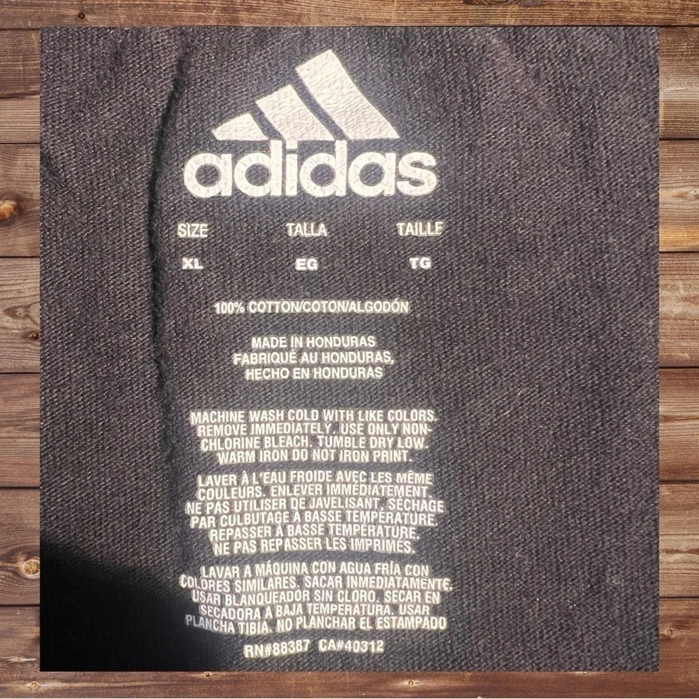 Adidas Graphic Tee, XL, Men’s - Athletic Style Comfort